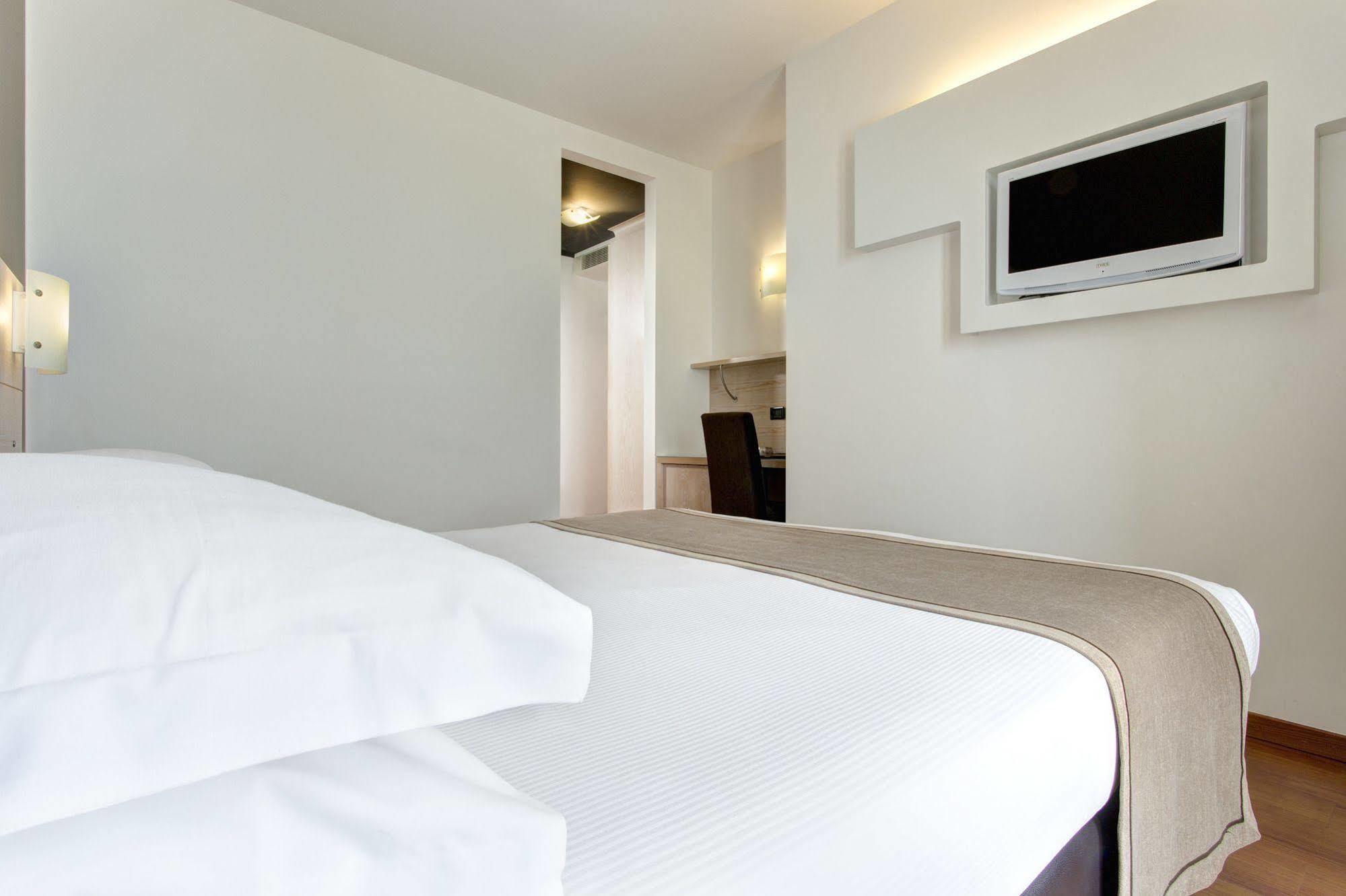 Victoria Frontemare Beach & Spa Hotel Jesolo Bagian luar foto